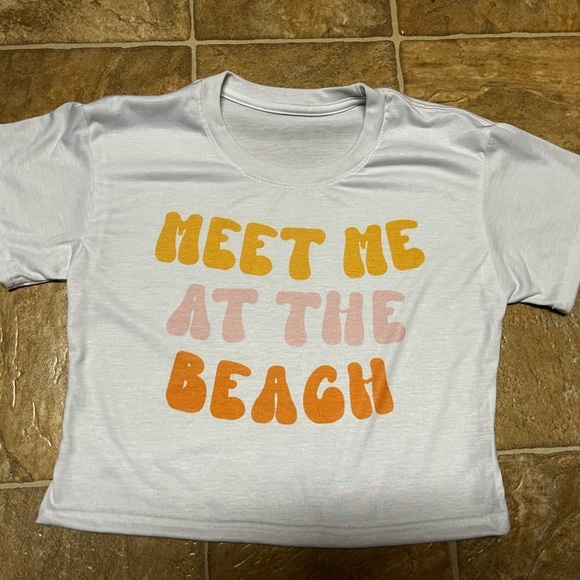 Tops - 𝅺MEET me at the beach white crop top tee new without tags